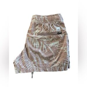 VUORI dusty pink cream tropical Hawaiian print elastic high rise shorts XS